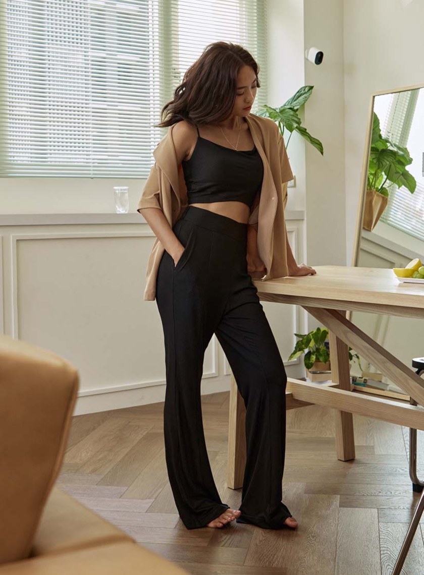 寬腰頭彈性合身微喇叭褲